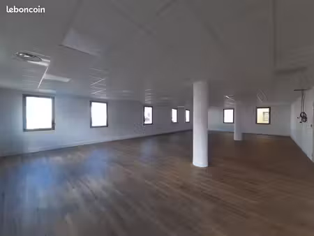 bureaux a louer - 110 m² environ
