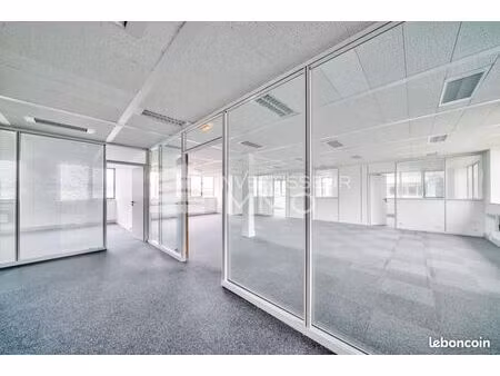 bureaux 206 m²