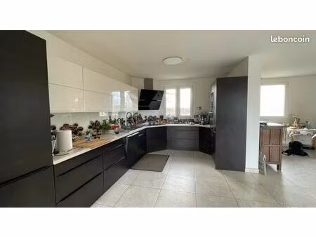 magnifique maison contemporaine de 220 m² avec vue exceptionnelle sur la campagne