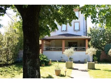 maison 7 pièces 225 m²