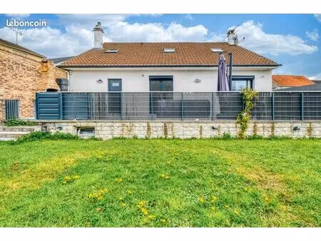 maison 6 pièces 130 m²