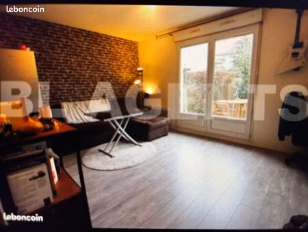 studio f1 27m2 + terrasse/jardin + parking