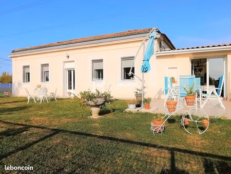 maison 7 pièces 208 m²