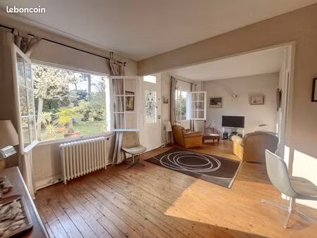 villa 5 pièces 175 m²