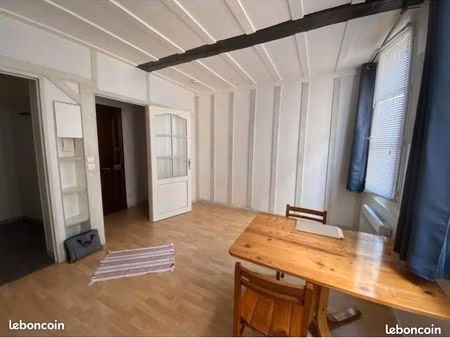 studio 19 46 m² – centre-ville châlons-en-champagne – 370 cc