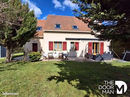 maison 6 pièces 136 m²