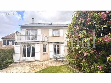 maison 138 m² noisy-le-roi