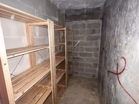 cave/cellier à louer