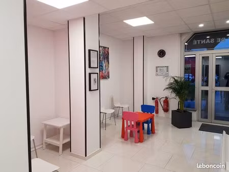 a louer - 2 bureaux pour professions médicales ou paramédicales - cabinet de santé de l'au