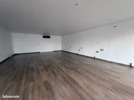 local commercial 80 m²