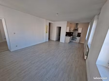 loue appartement centre-ville fécamp 46 m2