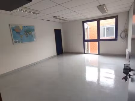 bureau - 26m2 - lillebonne