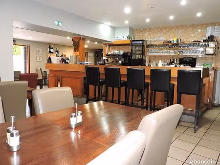 bar  restaurant 110 m² gouvernes