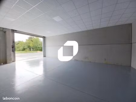 local d'activité 207 m²