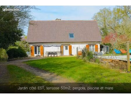 demeure familiale 233m² au sol  180m² habitables  sous-sol 90m²  piscine enterrée