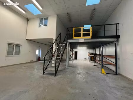 local d'activite 211 m² fontenay-trésigny