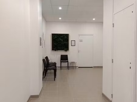 local/bureau/reunion en rdc  hyper centre