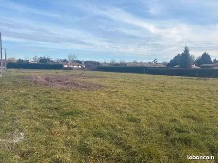 terrain 800 m² finhan