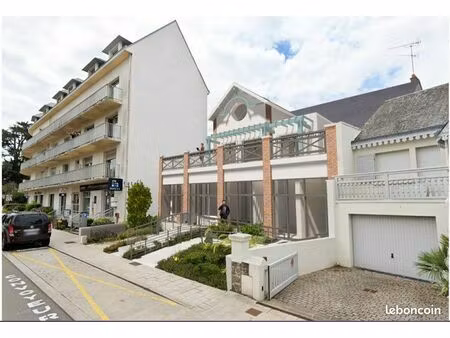 local commercial emplacement prénium