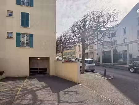 location place de parking