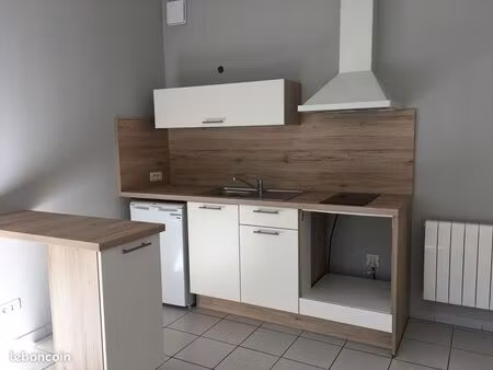 appartement t2 avec cour