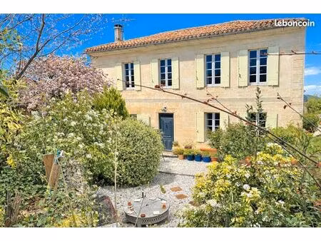 propriété 6 pièces 160 m²