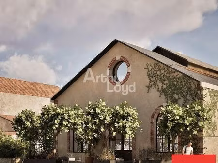 local commercial 210 m² fontenay le comte