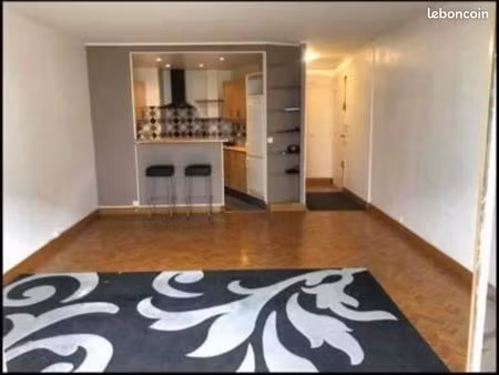 location grand f2 63m2