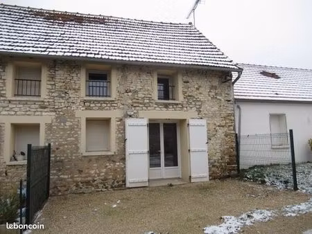 agréable maison en duplex à deux pas de bréval