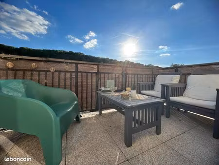 beau t2 récent 1er étage 43 m² avec grande terrasse