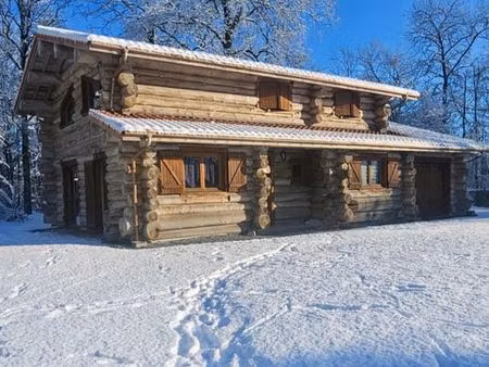 rare – chalet canadien en bois – un air de vacances toute l’année – 4 chambres – 1447 m² d