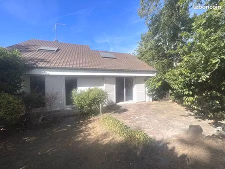 maison à louer - 126 m²
