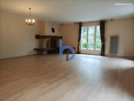 maison 9 pièces 264 m²