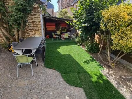 maison t5 100m² - cour fermée - 4 niveaux - dépendance - centre bourg