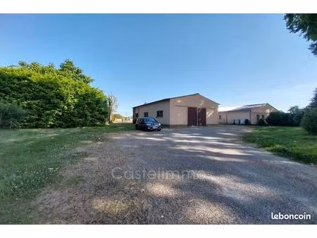 local commercial 143 m² castelsarrasin