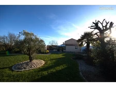 maison de campagne 120m² ; 2 chambres terrain 1800m²