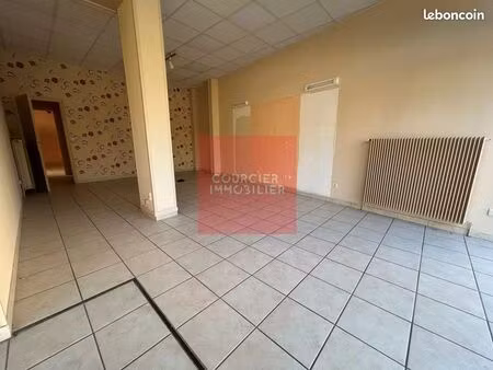 local commercial 61 m² rambouillet