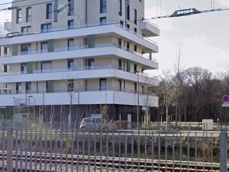 boutique 148 m² st germain en laye