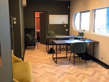 cession de droit au bail – local d’activité complet (entrepôt + bureaux + showroom) – empl