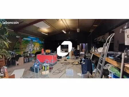 local d'activité 330 m²