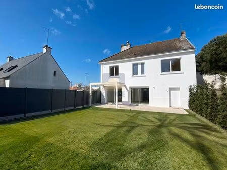 belle maison rénovée – 138 m² avec garage  jardin et prestations premium – nantes