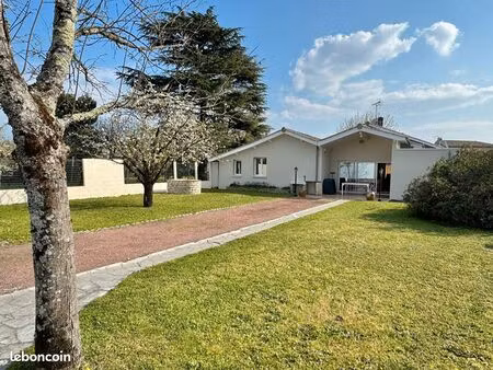 maison 8 pièces 193 m²