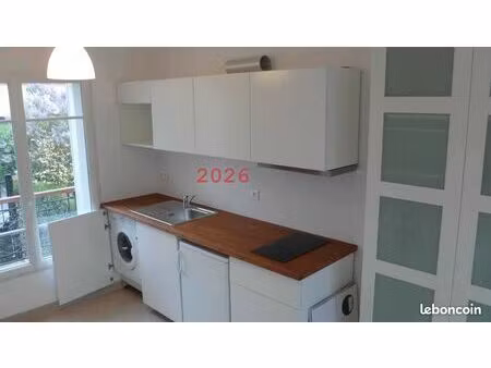 studio meublé récent 20 m2 viroflay idéalement situé  énergies comprises  dispo avril - se