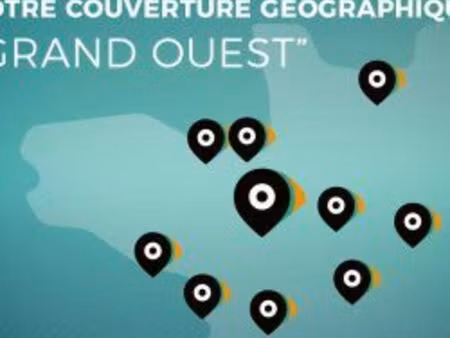 guérande intra-muros : local commercial libre  emplacement privilégié