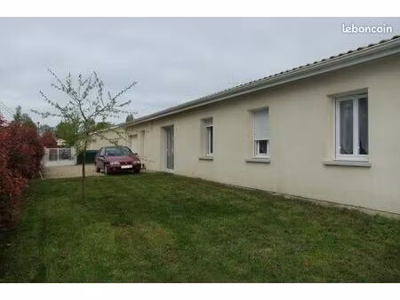 maison récente t4 + garage - proche pugnac