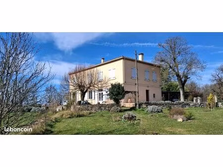 maison 10 pièces 240 m²
