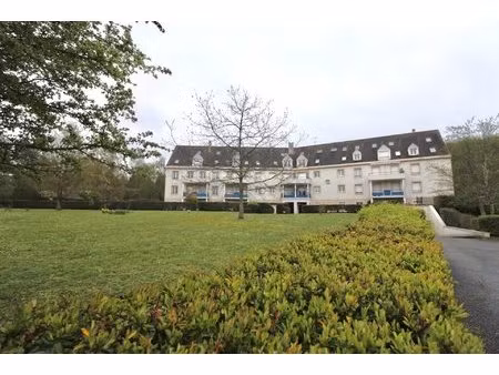 très bel appartement f2 de 46 54 m2 dans une résidence privrat