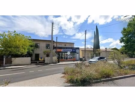 local commercial à louer – 47 m² – pessac