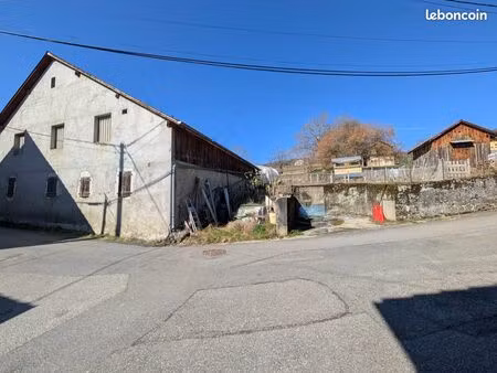 ferme à rénnover à viuz en sallaz