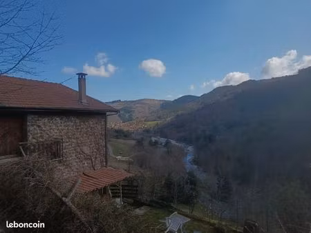 maison en pierre avec terrain de 2000m2